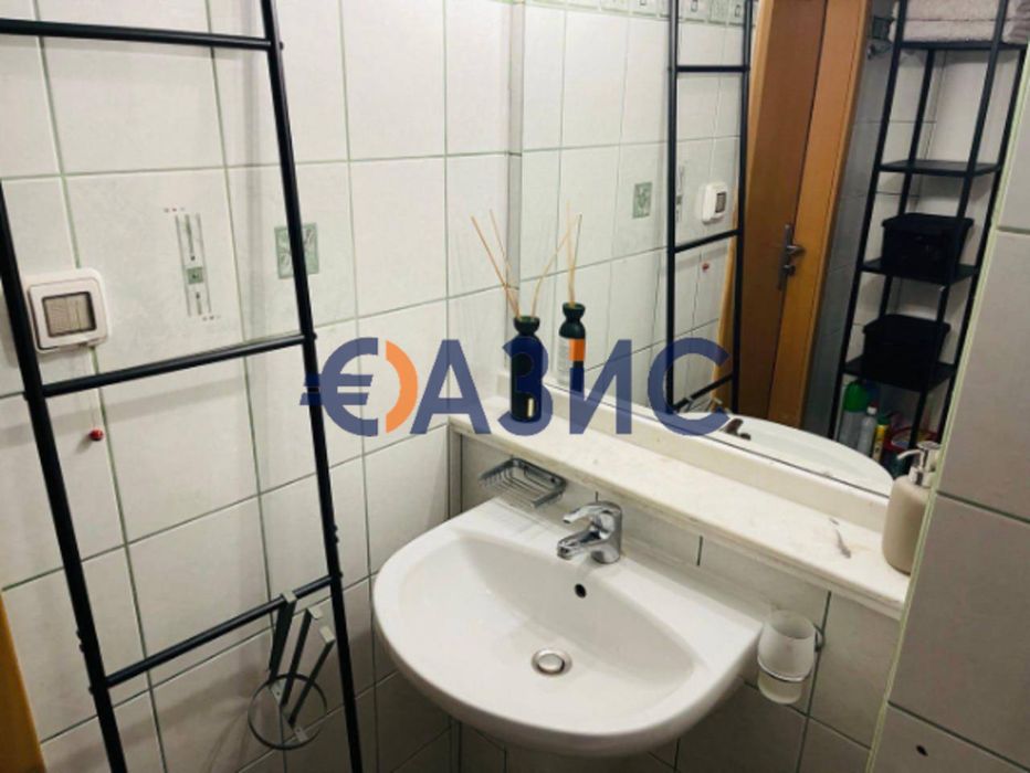 Продава се Едностаен апартамент в к.к. Слънчев бряг - 34 кв.м за 990 €/кв.м - Снимка #12