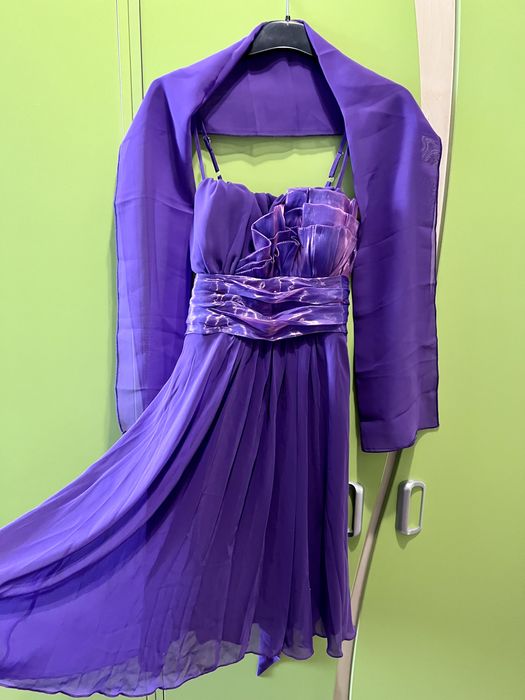 Платье продам