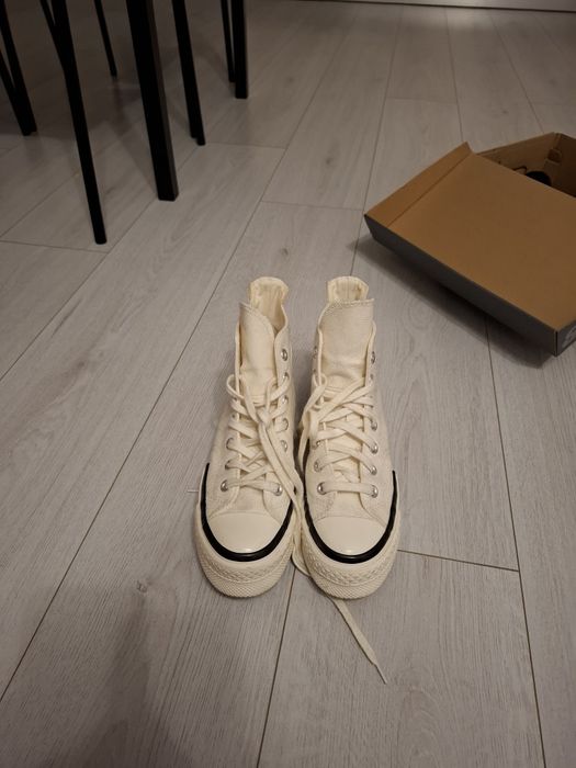 Converse crem stare foarte buna