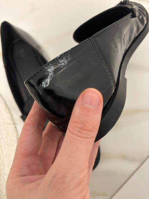 Лачени мокасини на Зара