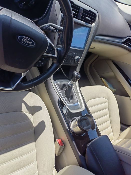 Unic proprietar vând Ford mondeo  diesel