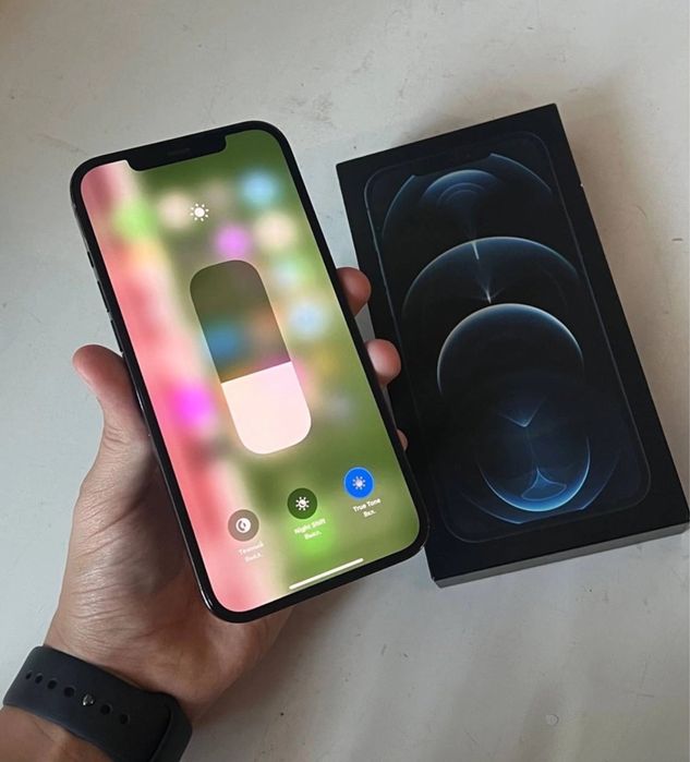 Продам Iphone 12 PRO MAX