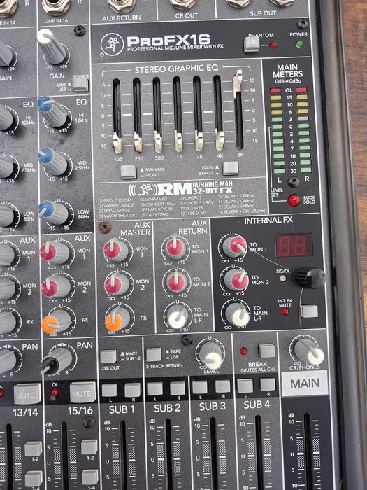 Mixer pasiv pro fx 16  Mackie Thump 16 canale