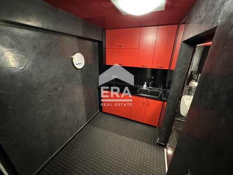 Продава се Офис в Стара Загора, Център - 120 кв.м за 542 €/кв.м - Снимка #4