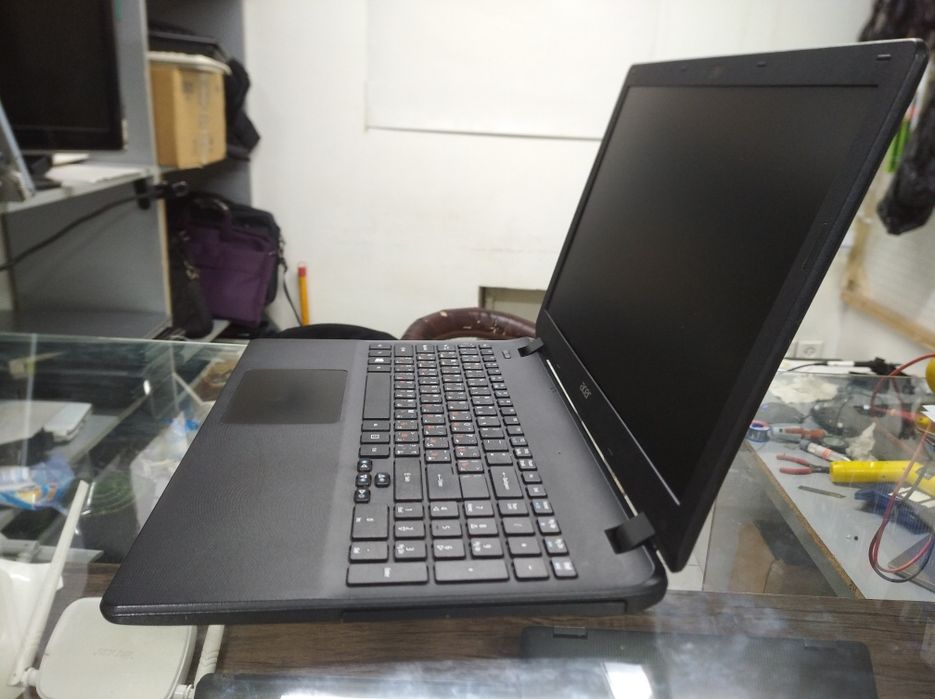 Acer Extensa 2519-C08K