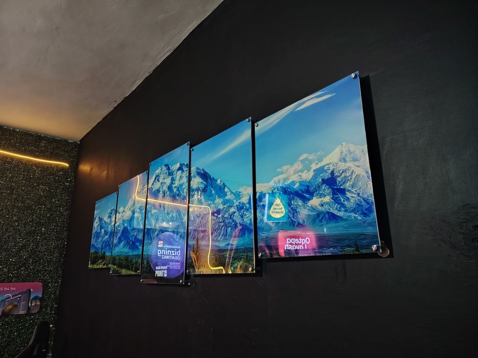 Brend Operative print