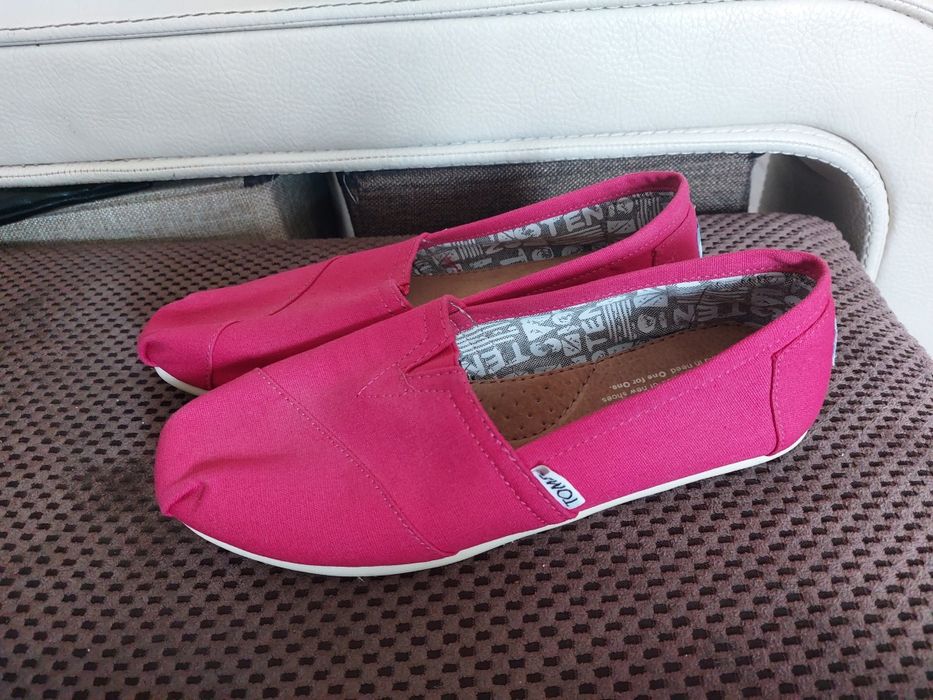TOMS дамски обувки 37