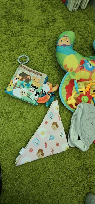 Продам набор игрушек от 0 до 6 мес
