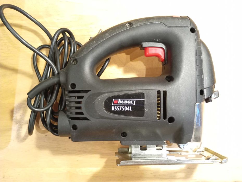 Винтоверт електрически Raider RD-CDD01 в комплект със зеге BUDGET