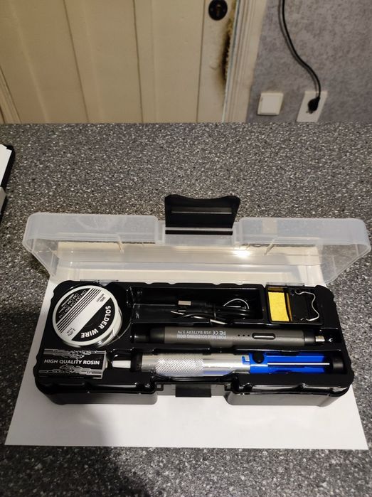 Паяльник аккум нов ,сетев б/у, оловоотсос и индикатор обрыва напряжени