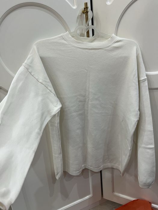 Белая кофта  тонкая вязка