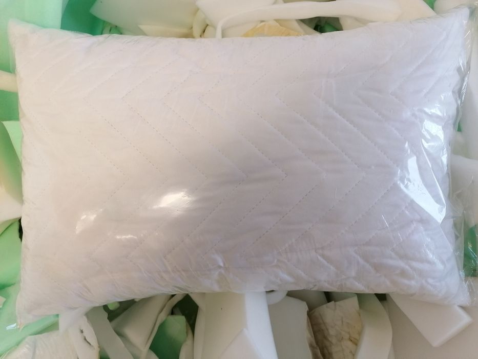 Капитонирана Мемори Възглавница.