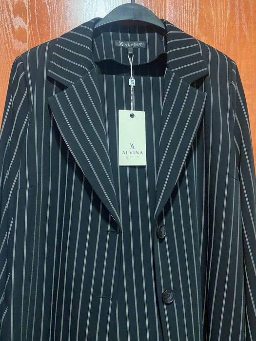 Женский брючный костюм