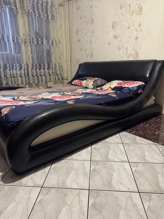 Спалния със скрийн и гардероб