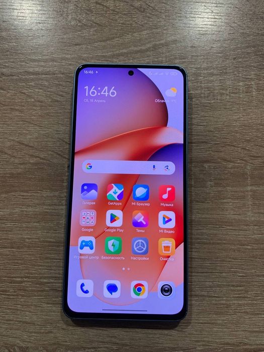 Продам срочно Redmi not 13 все работает