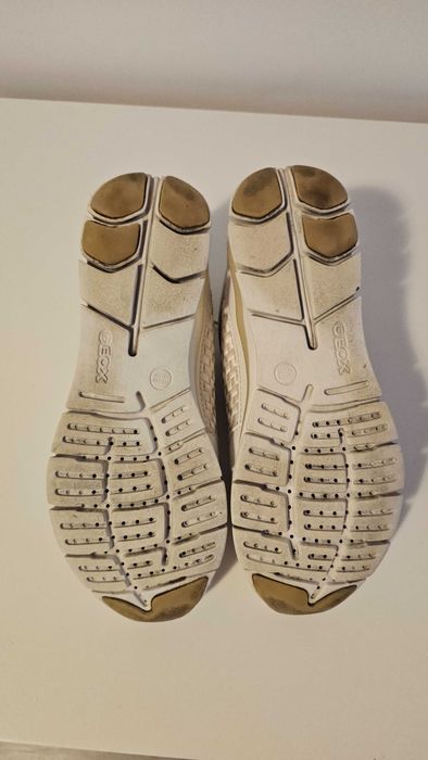 Geox alb, design impletit, marimea 37 EU, 7 US, 4UK