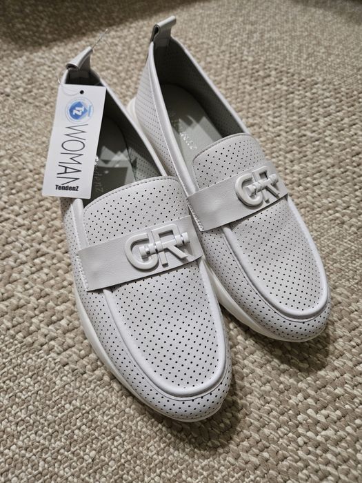 Нови обувки 39 номер