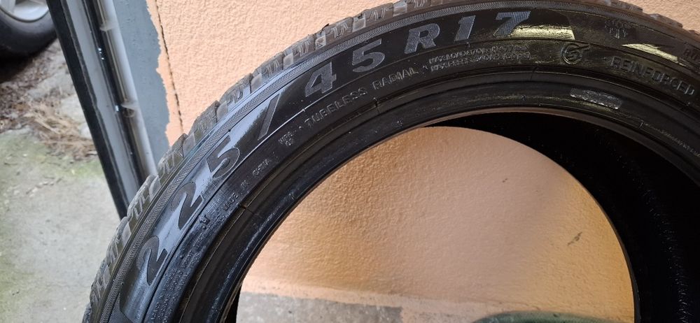 225/45/17 зимна гума