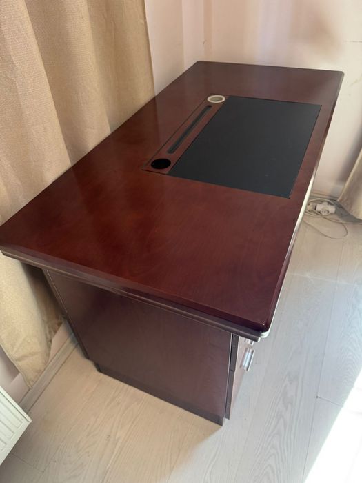 Birou directorial premium mahon, sertare cu cheie, management cabluri
