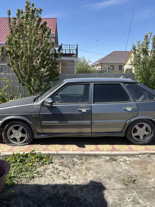 ВАЗ Lada 2114 хэтчбек