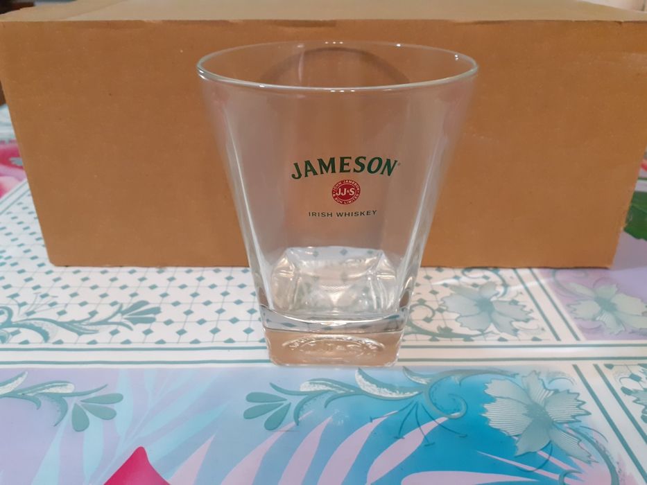 Бокалы под виски