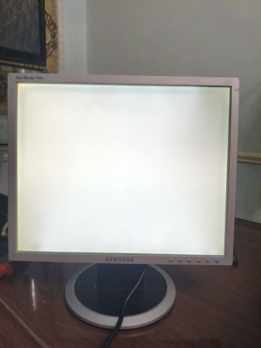 Samsung,SyncMaster 740N. CCFL,