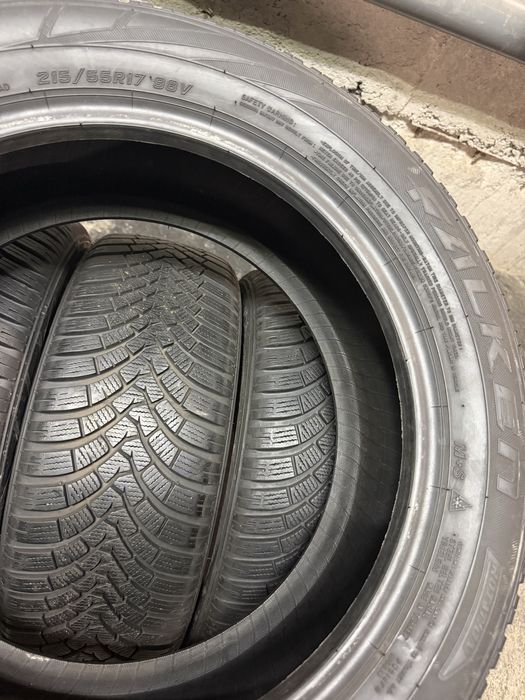 215/55/17 Falken 4бр дот21
