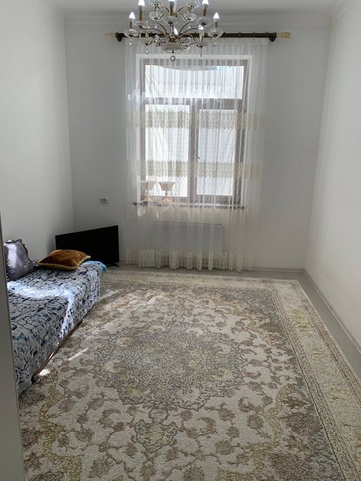 Белый дом в центре города