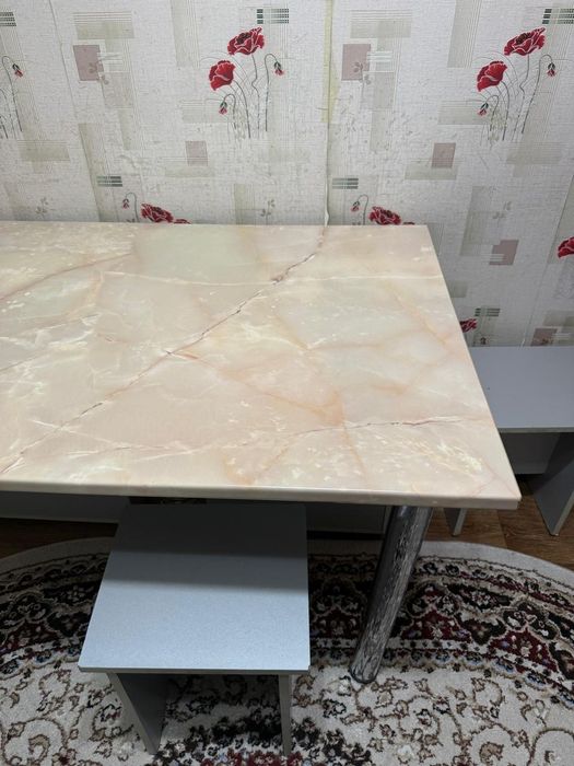 Продам кухонный мебель