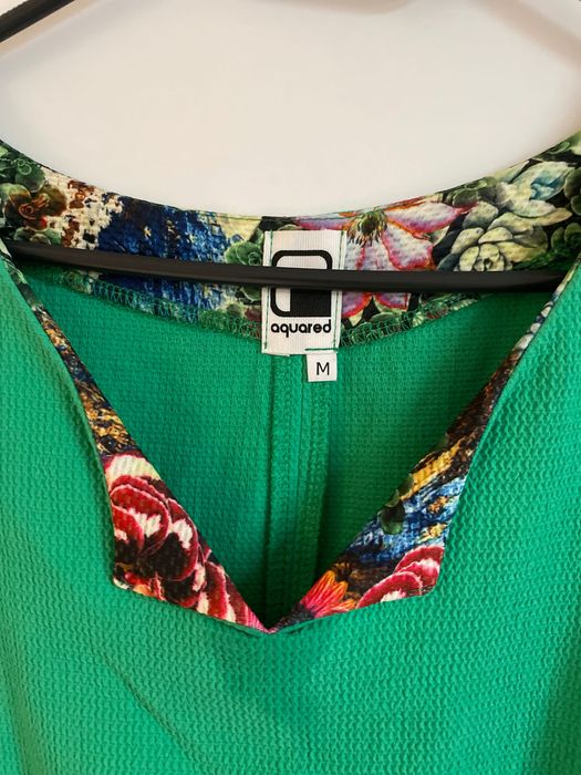 Rochița purtată o singură dată