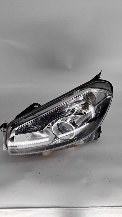 far stanga / dreapta cu xenon Nissan Qashqai J10 an 2011