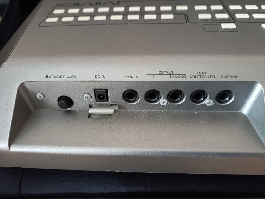 Продавам синтезатор Yamaha MM6