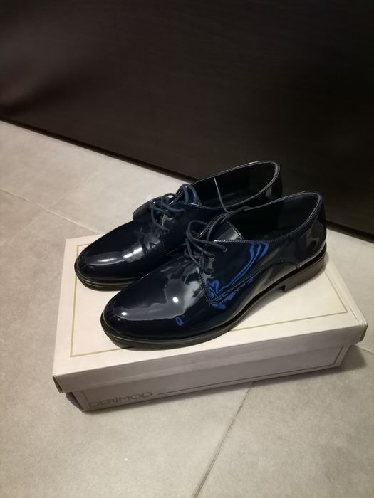 Нови Обувки естествена кожа 37н