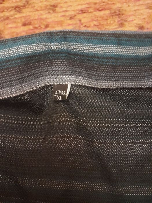 Риза XL .    .     .