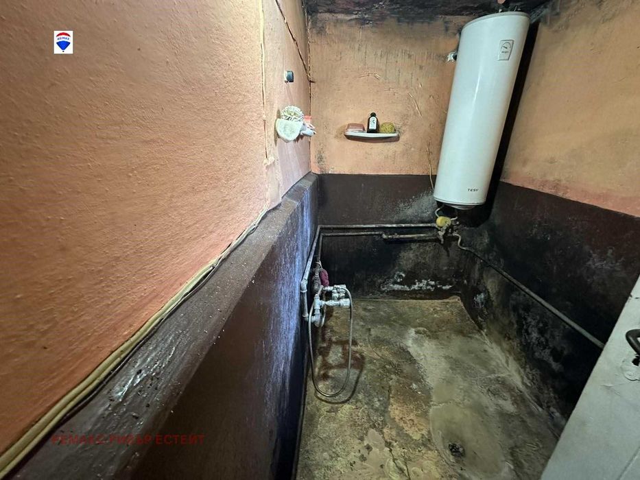 Селска къща за продажба в с. Иваново