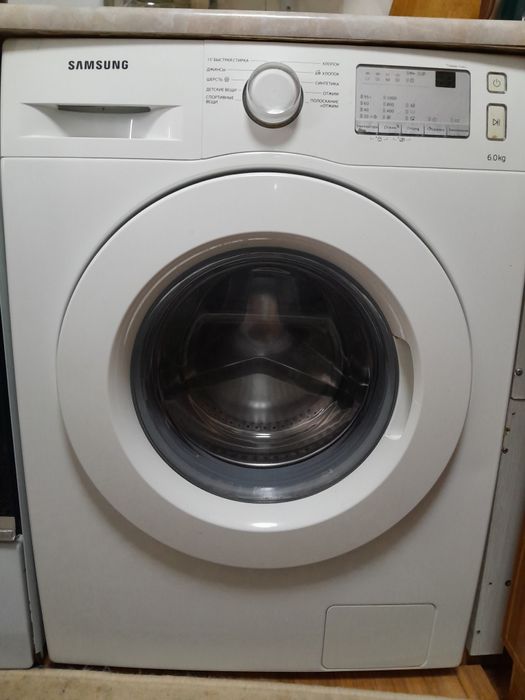 Продаются Стиральная машинка Samsung 6kg 2 штуки второй на запчасти