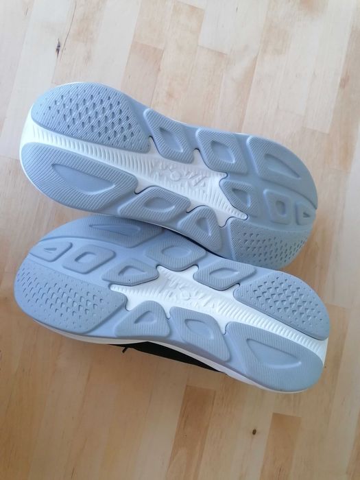 Adidași damă Hoka Rincon 4 Wide 1155133 negri mărimea 40 – pantofi alergare ultra ușori confort premium, ideali running/fitness – în cutie neoriginală