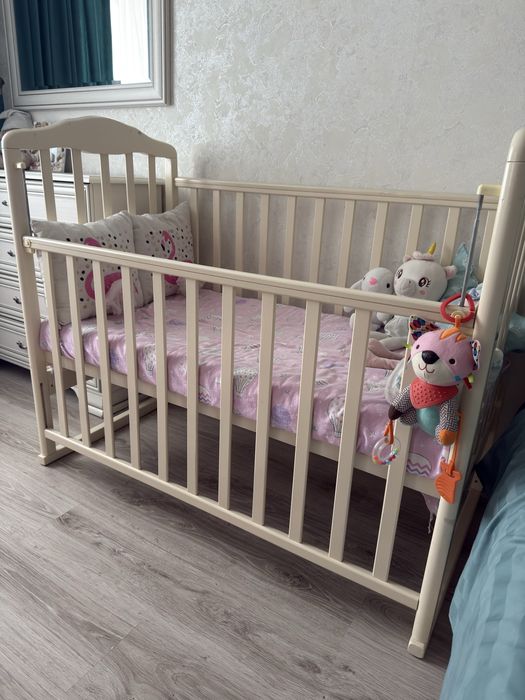 Продам детскую кроватку
