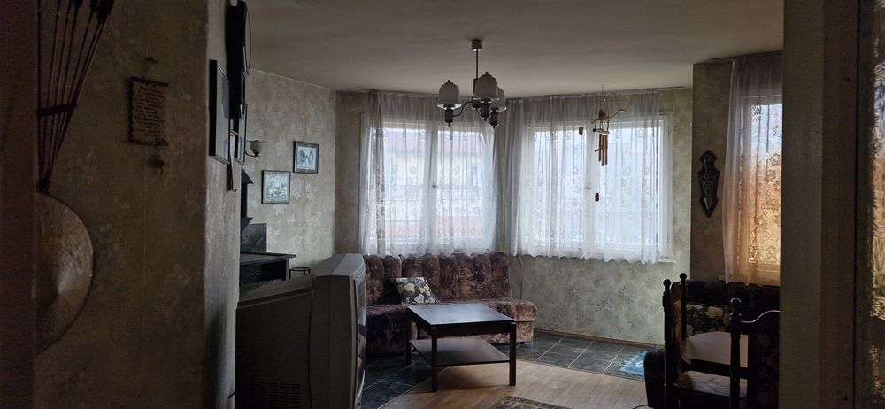 Дава се под наем Двустаен апартамент в Варна, Конфуто - 80 кв.м за 280.5 € - Снимка #3