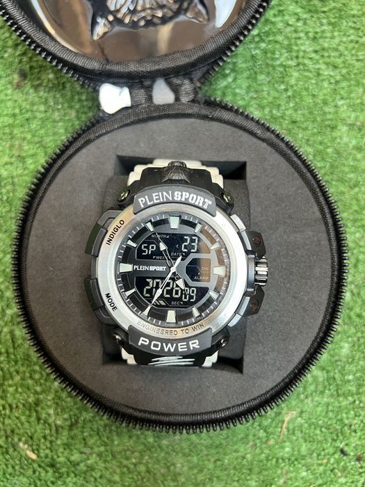Часовник: Plein Sport (by Philipp Plein)