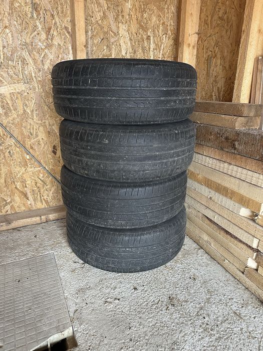Cauciucuri de vara pirelli 215 55 17