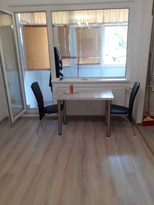 Garsonieră de închiriat