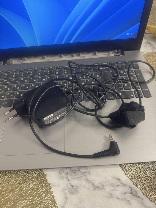 Срочно Продам ноутбук