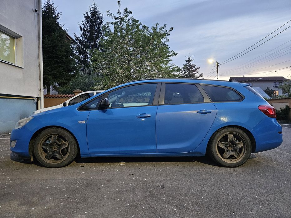 Opel astra J 2012 260.000 km