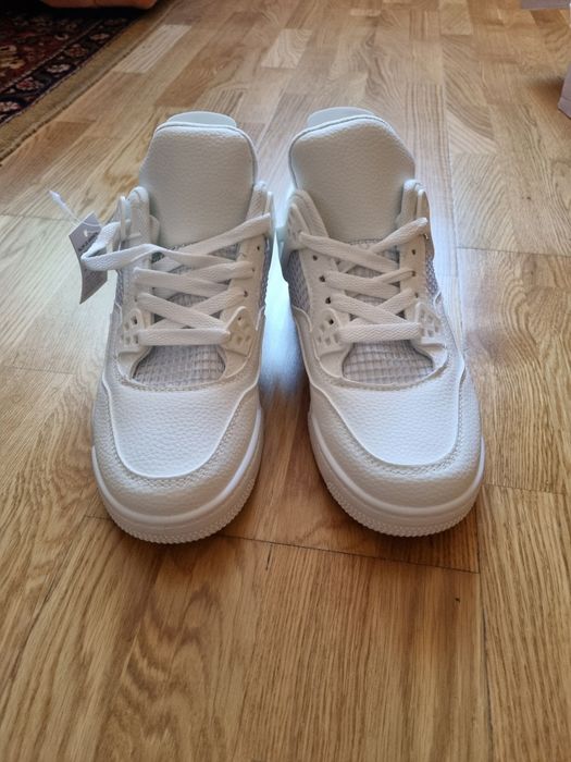 Vand adidasi Jordan 38