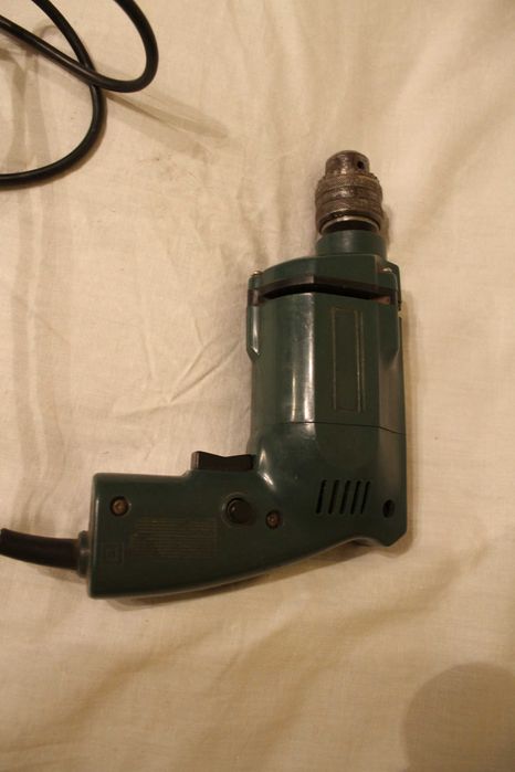 Электроинструмент.