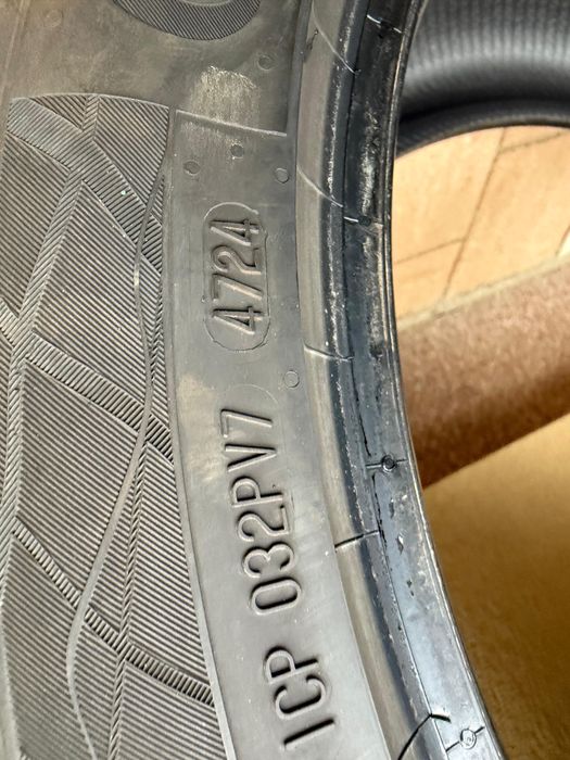 Vand 2 x anvelope vara 245/40 R 18