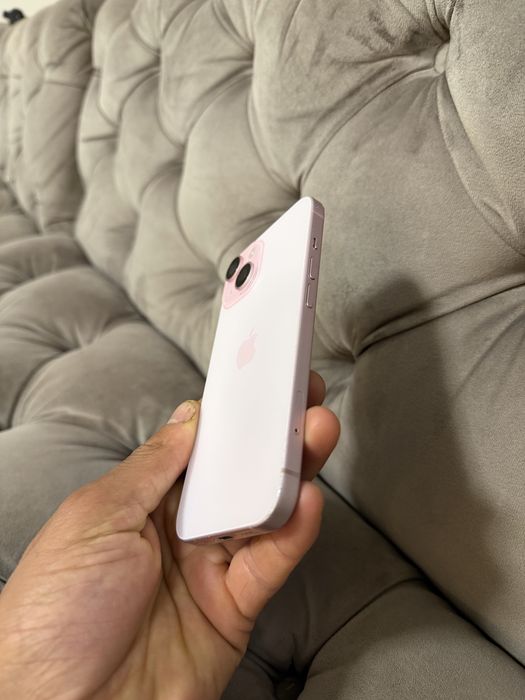 Iphone 15 128 GB pink baterie 90%
