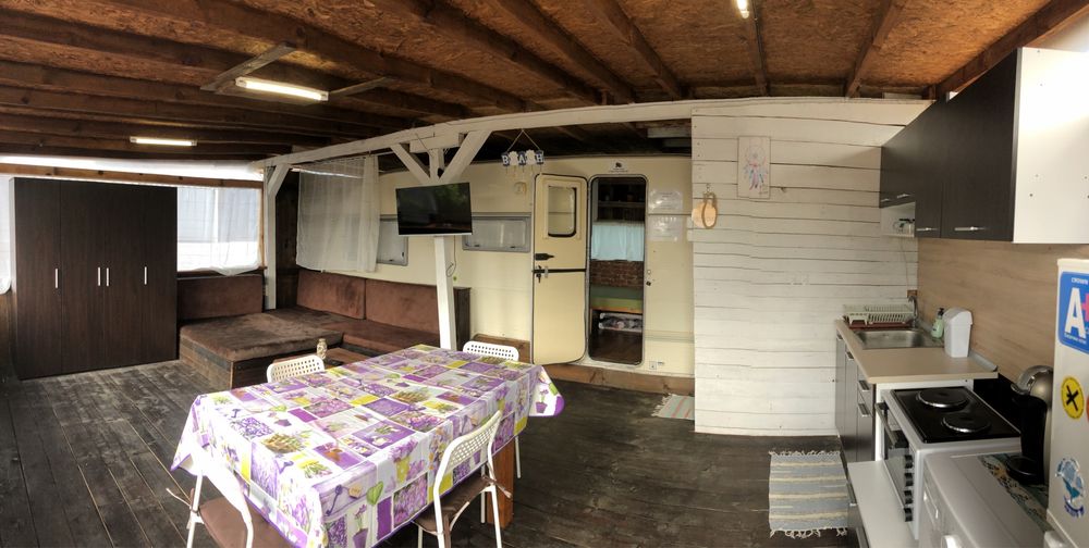 Каравана к-г смокиня