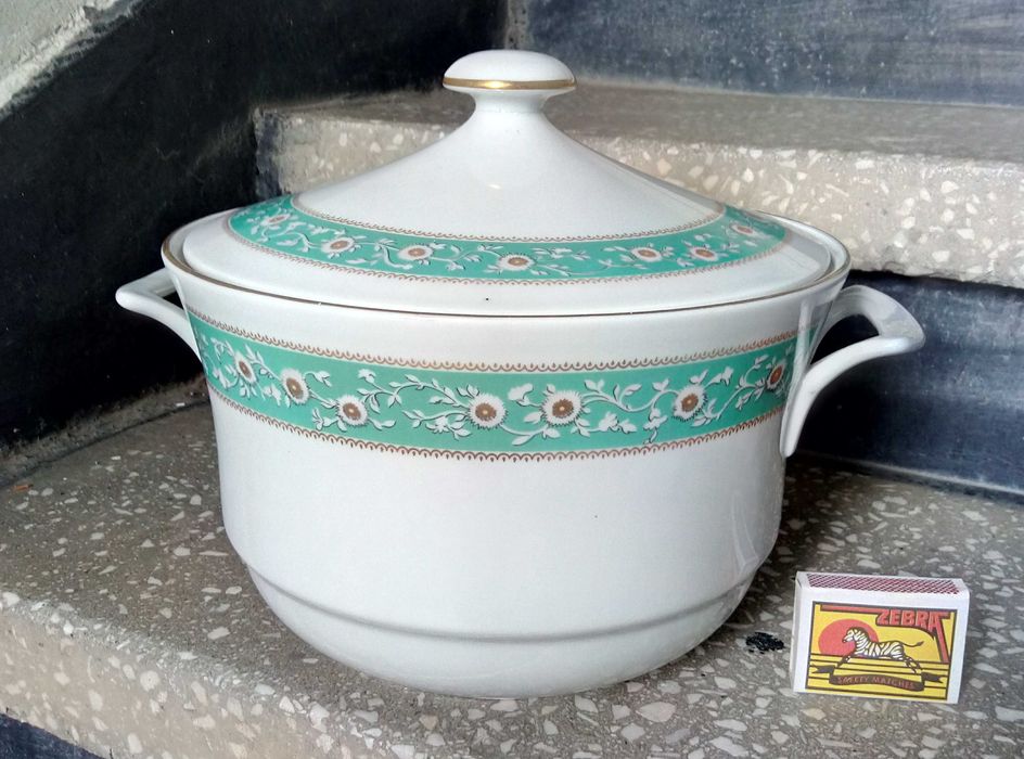 JLMENAU Graf Von Henneberg Porzellan 1777 ПОРЦЕЛАНОВ СУПНИК